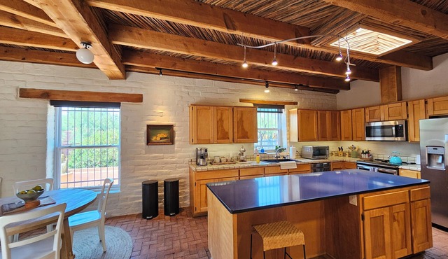 PRESIDIO STYLE LUXURY 3 BDRM HOME & SEPARATE CASITA THAT SLEEPS 2. POOL & SPA!