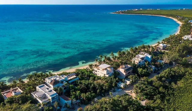 Private garden view casita, perfect for a couple, beach access, AC and WiFi!