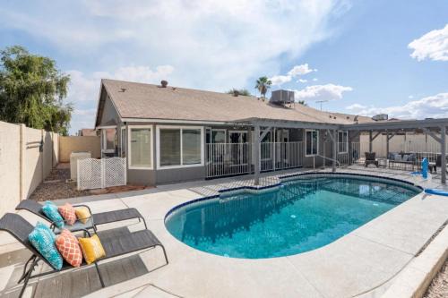 Private Heated Pool Perfect for Groups