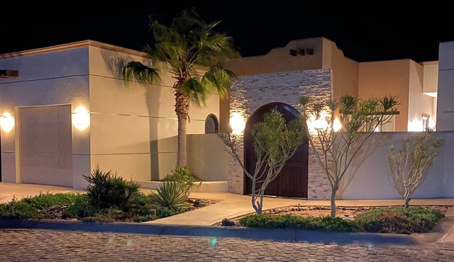 Private peaceful ocean front home.
