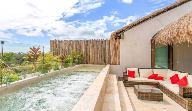 Private Rooftop Pool with Jungle Views & Balcony