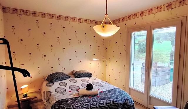 Quiet bedroom, shared kitchen, living room, bathroom, jucuzzi Absolute peace and quiet