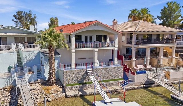 Riverfront Retreat Private Dock Game Room Sleeps12