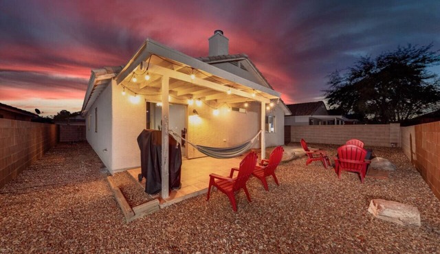 Silverbell/Quiet/Garage/Fenced/3 BR & 2 BA