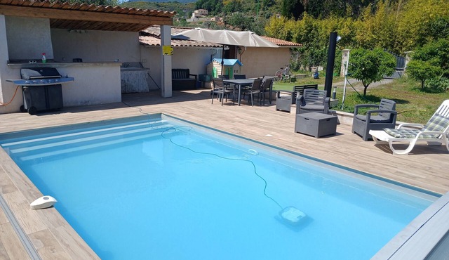 Small house under the olive trees with private pool