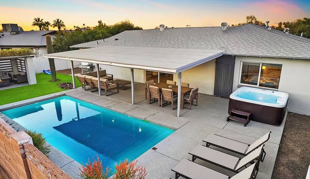 Solace | Pool, Hot Tub, Cabana, Fire Pit, Outdoor Living, Sleeps 22 | Old Town Scottsdale