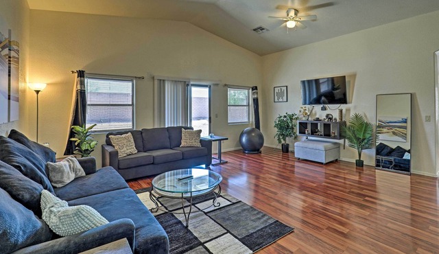 Spacious Southwestern Hideaway: Pets Welcome!