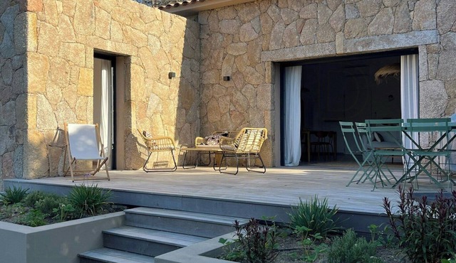 Stone house between Porto-Vecchio and Bonifacio