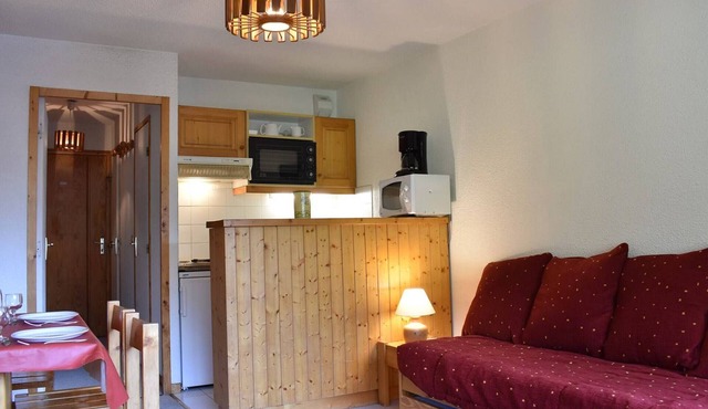 Studio for 4 in Méribel, near slopes, balcony, ski locker, no pets allowed