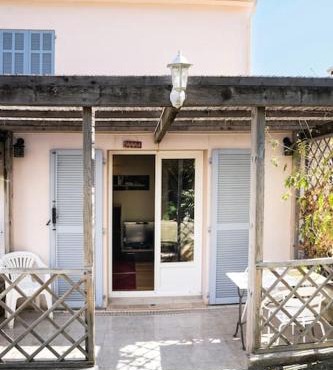 Studio Indépendant avec Terrasse