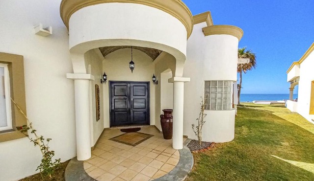 Stunning 3 Bedroom Beach Villa on Sandy Beach at Las Palmas Beachfront Resort V4 villa