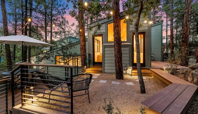 Stunning Woodside Cabin Luxe Prescott Treehouse 10 guests 4 Bed 3 Bath