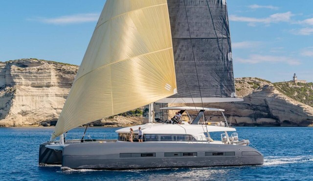 Sun-Kissed Sailing Adventure in Bonifacio, Córcega