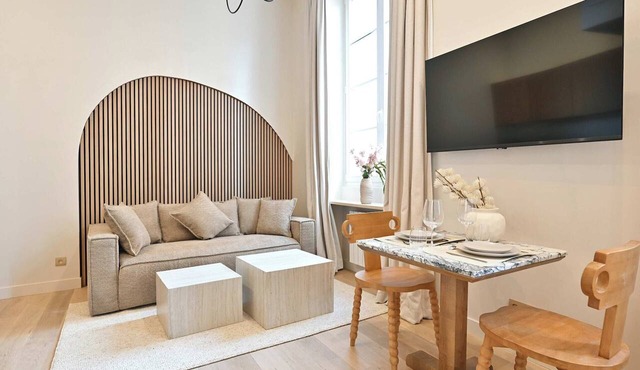 Superb Apartment Center of Paris Le Marais
