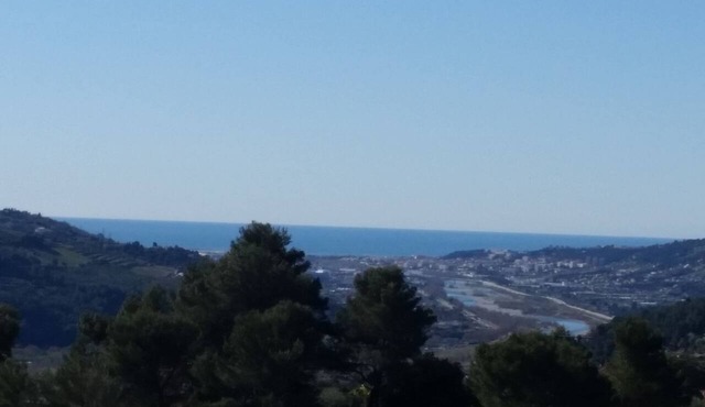 Superbe 3P dans villa avec vue mer et collines