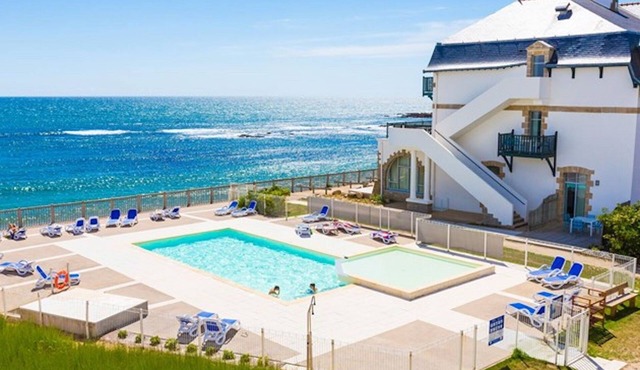 SuperbT2 duplex sea view, pool, beach access