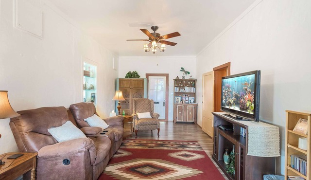 The Pioneer House | Summer Cottage in Willcox