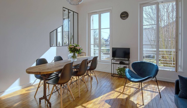 The Pleasures Menus, 3 bedroom apartment 10 minutes walk from the Castle