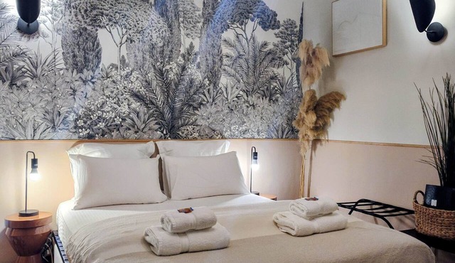 Unique studio, Old Town Nice, 2min from the beach,AC