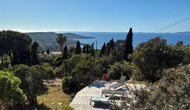 Vacation home 6p, with swimming pool and sea view of the Sanguinaires Islands