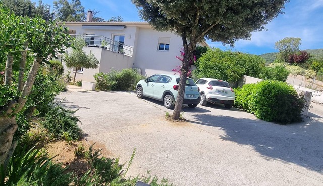 Villa à la Campagne Proche de la mer et D'ajaccio