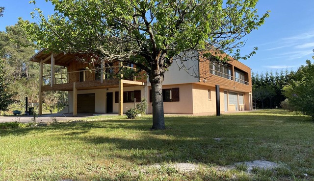 Villa 400m², 8 bedrooms, heated swimming pool