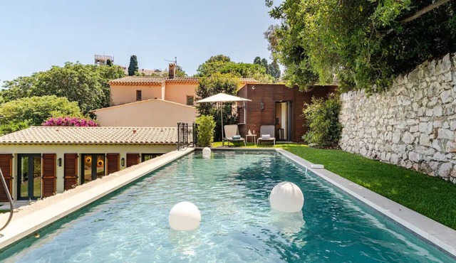 Villa Aurora