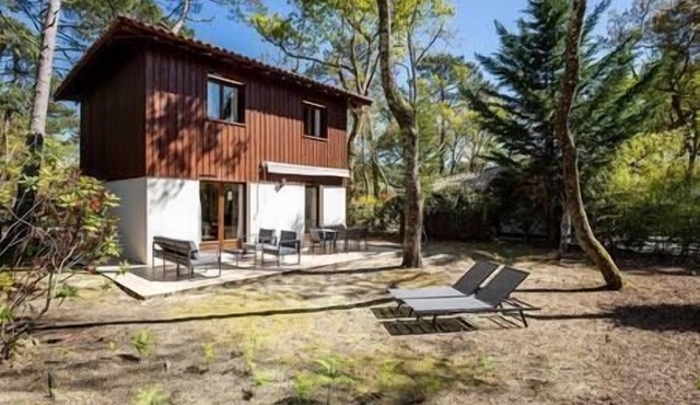 Villa Camélia a stone's throw from the beach