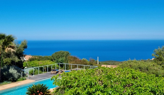 Villa CASA STELLA- 4 bedrooms, 8/10 pers. Swimming pool, garden, sea view, quiet location