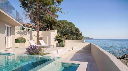 Villa du cap pietra di mare bord de mer