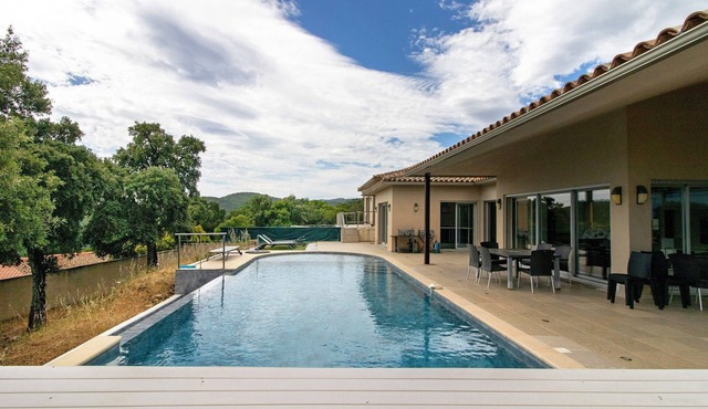 Villa 'Gecko' with Sea View, Wi-Fi and Air Conditioning