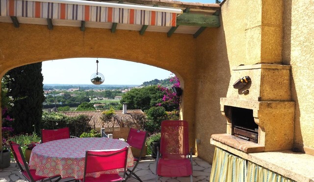 Villa in Bellegarde near Pont du Gard
