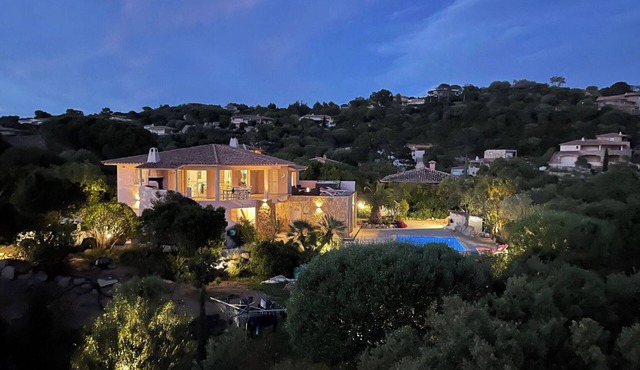 VILLA LORINADU PANORAMIC SEA VIEW 800M CABANON BLEU
