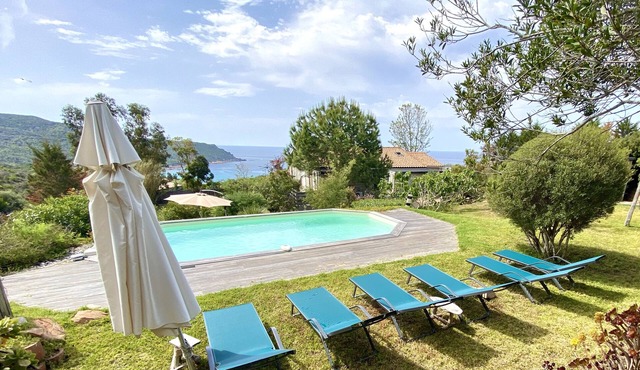 Villa sea view beach access swimming pool 5 bedrooms