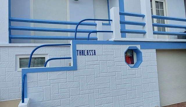 Villa Thalassa: rental for 8-10 people on the beach