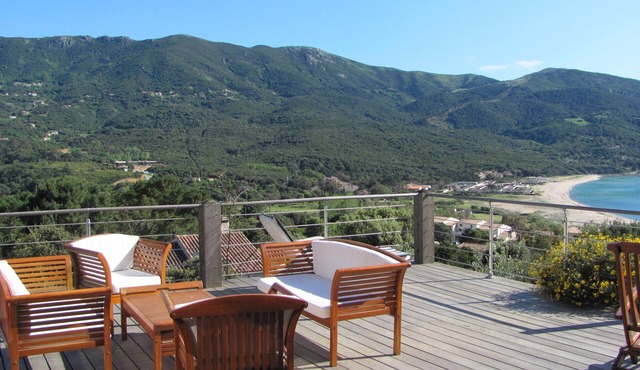 Villa with sea and mountains in the Gulf of Liscia
