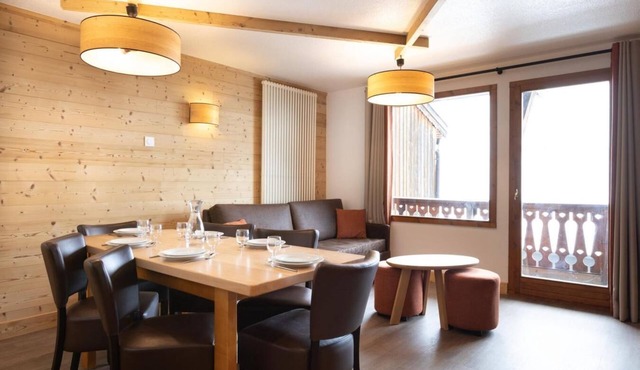 Wifi, 100m from resort center, fitness, swimming pool, sauna, hammam, balcony, fireplace or stove