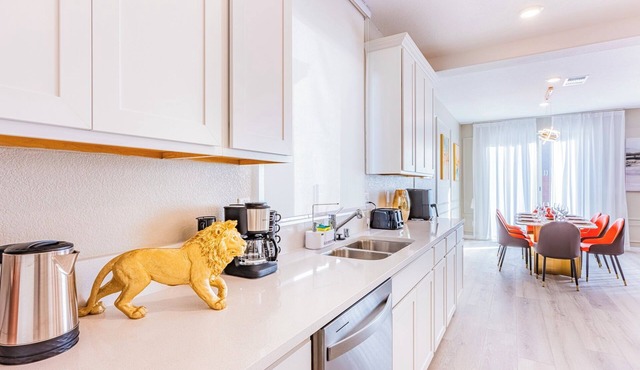 Wonderful 5-bedroom house with AC in Las Vegas