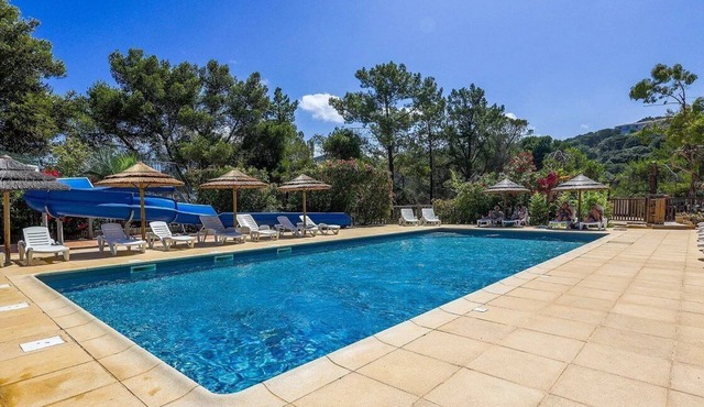 ZEcamping 3 étoiles avec terrain multisports mini golf 2km plage dog friendly