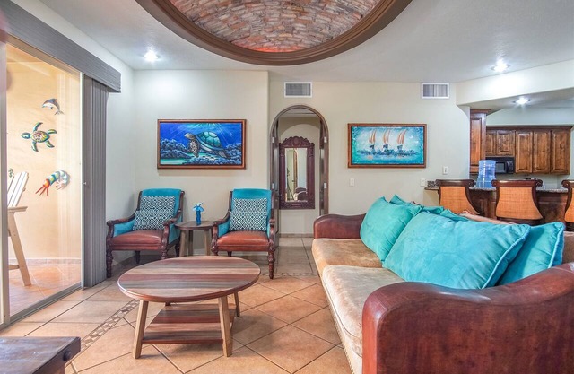 Bella Sirena BB 101 Ultra Modern Ground Floor Large Patio Ocean Front Condo