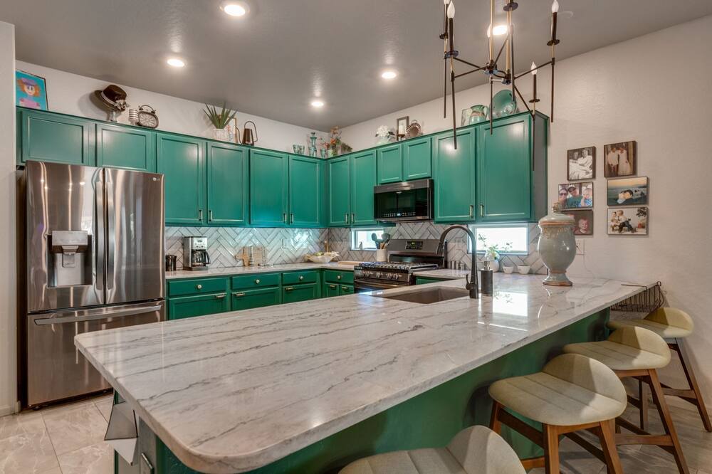 Photo of Kitchen in Montecito in Estrella