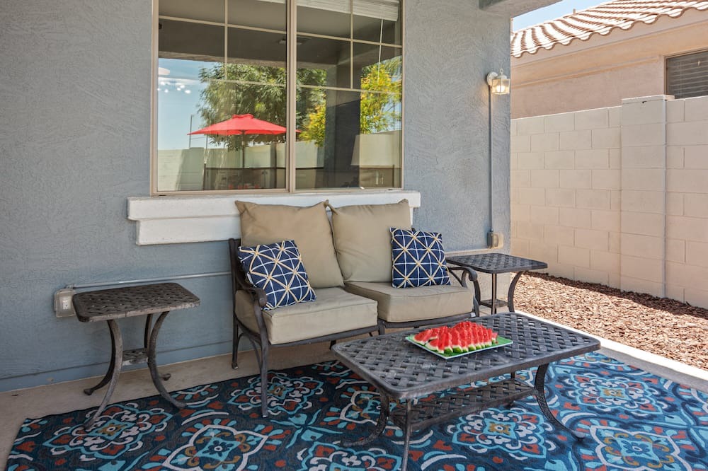 Photo of Livingroom in Power Ranch