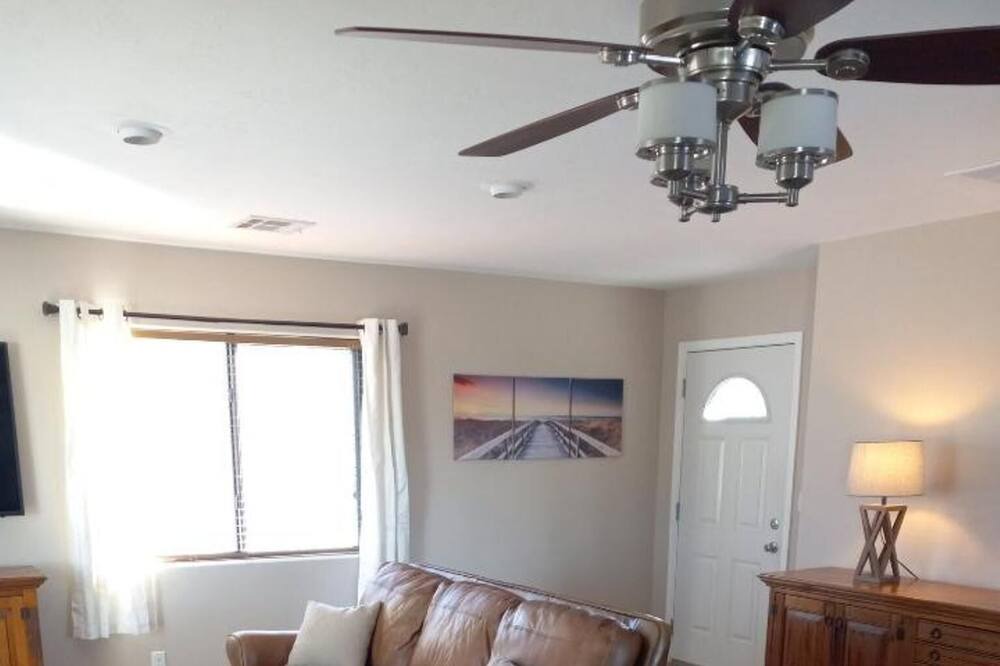 Photo of Livingroom in Williamson