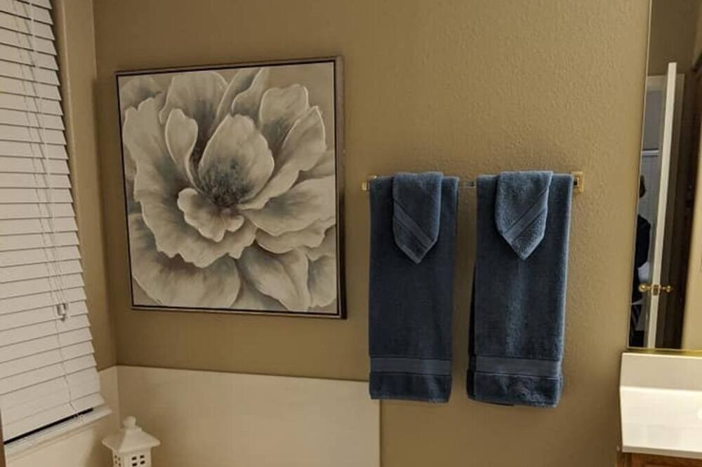 Photo of Bathroom in Canyon Trails