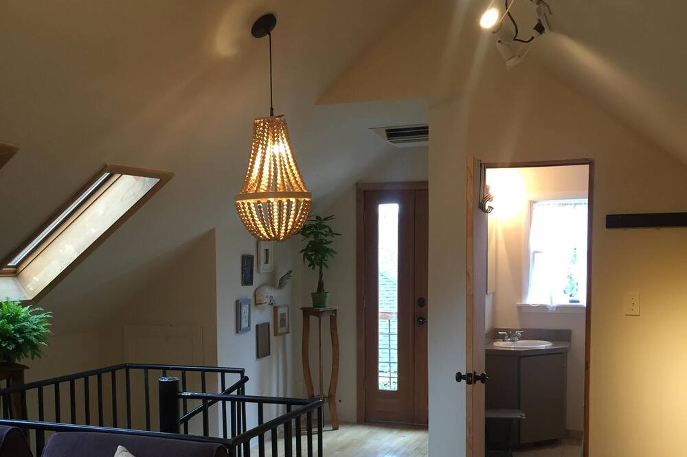 Photo of Livingroom in East Central