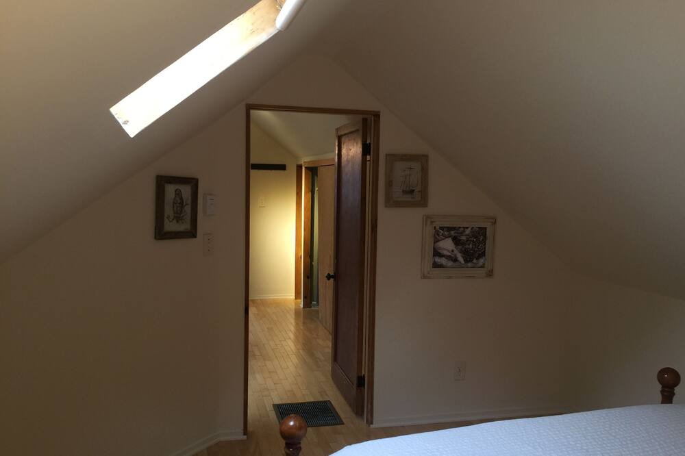 Photo of Bedroom in East Central
