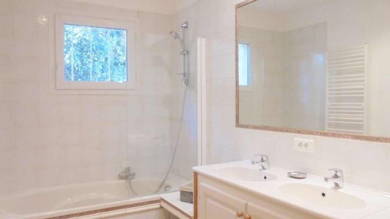 Photo of Bathroom in Molini