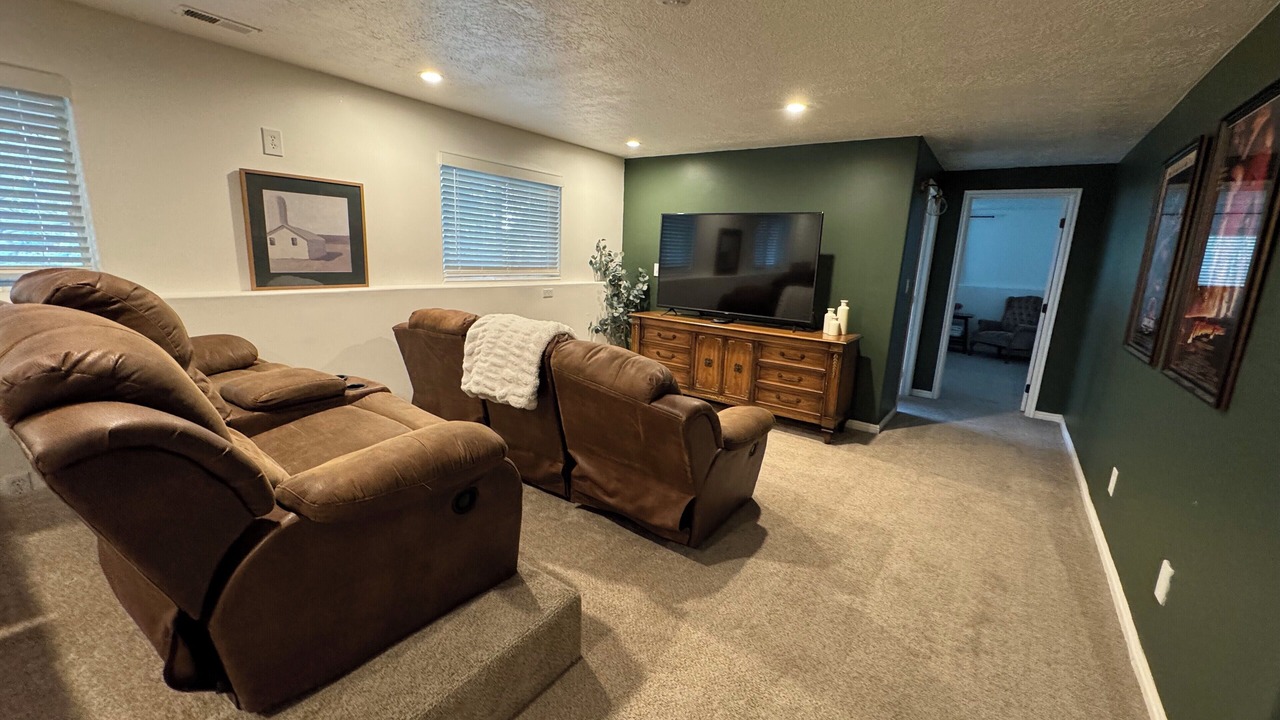 Photo of Livingroom in North Ogden