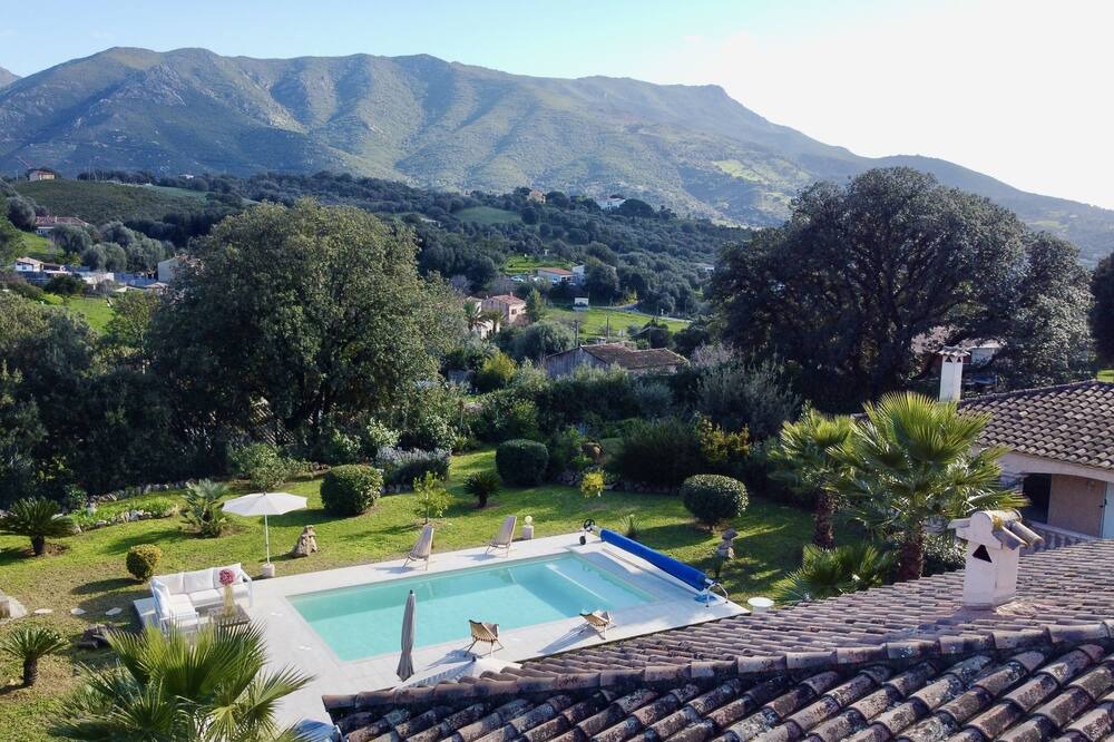 Photo of Outdoor in Peri
