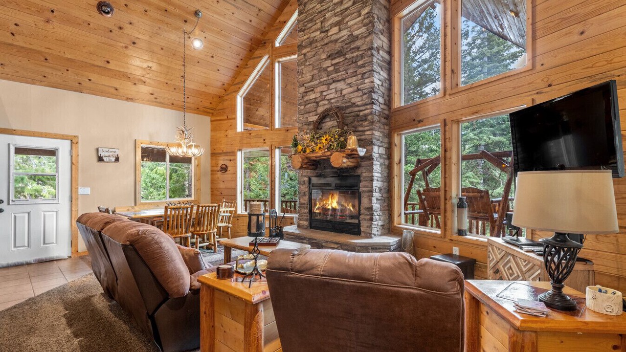 Photo of Livingroom in Duck Creek Village